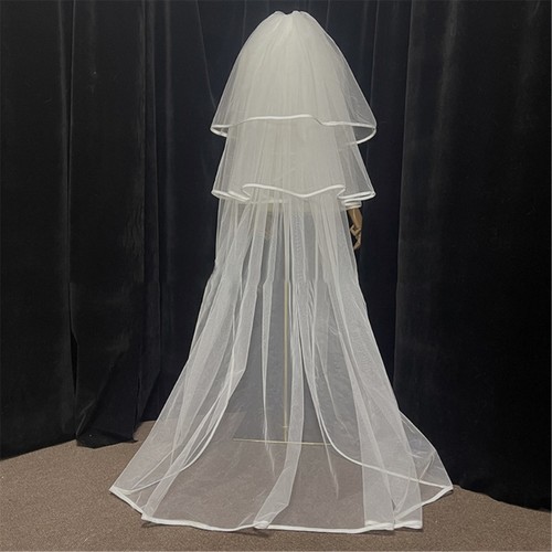 Delicate lace tulles bride - delicate,